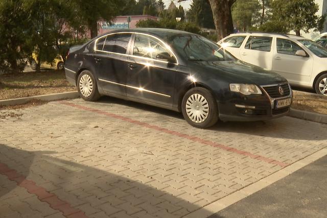 Új parkolóhelyek a Platán soron Új parkolóhelyek a Platán soron